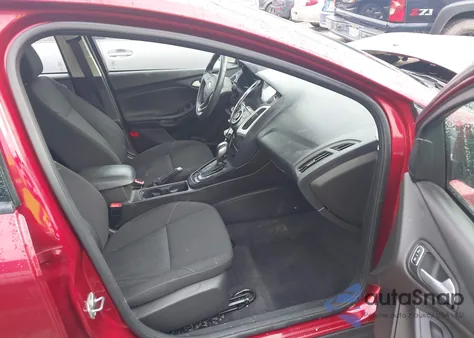 2015 Ford Focus Se z USA, uszkodzony, nr VIN 1FADP3F26FL378036